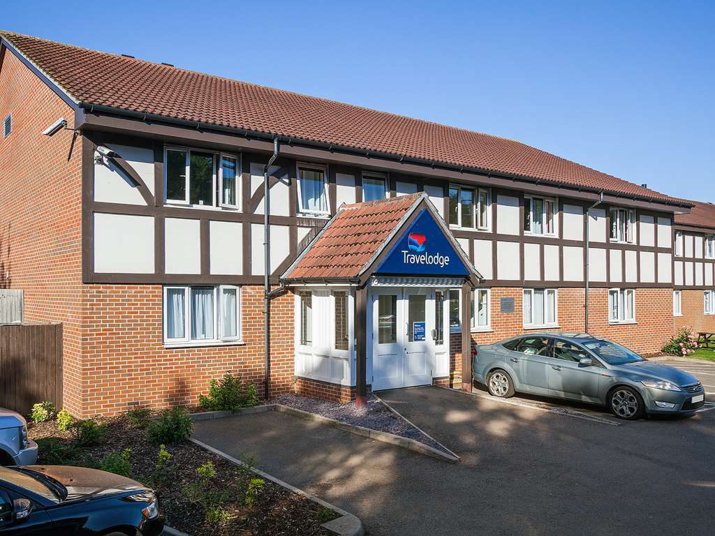 Travelodge Bedford Goldington Road Exterior photo