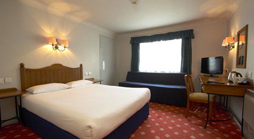 Travelodge Bedford Goldington Road Room photo