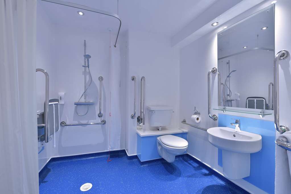 Travelodge Bedford Goldington Road Room photo